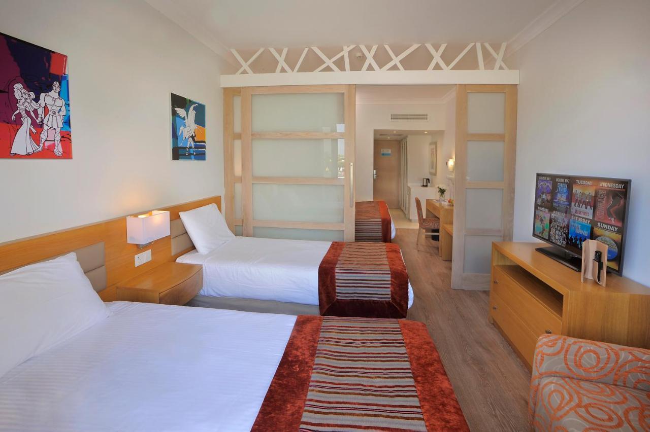 Olympic Lagoon Resort Agia Napa Buitenkant foto