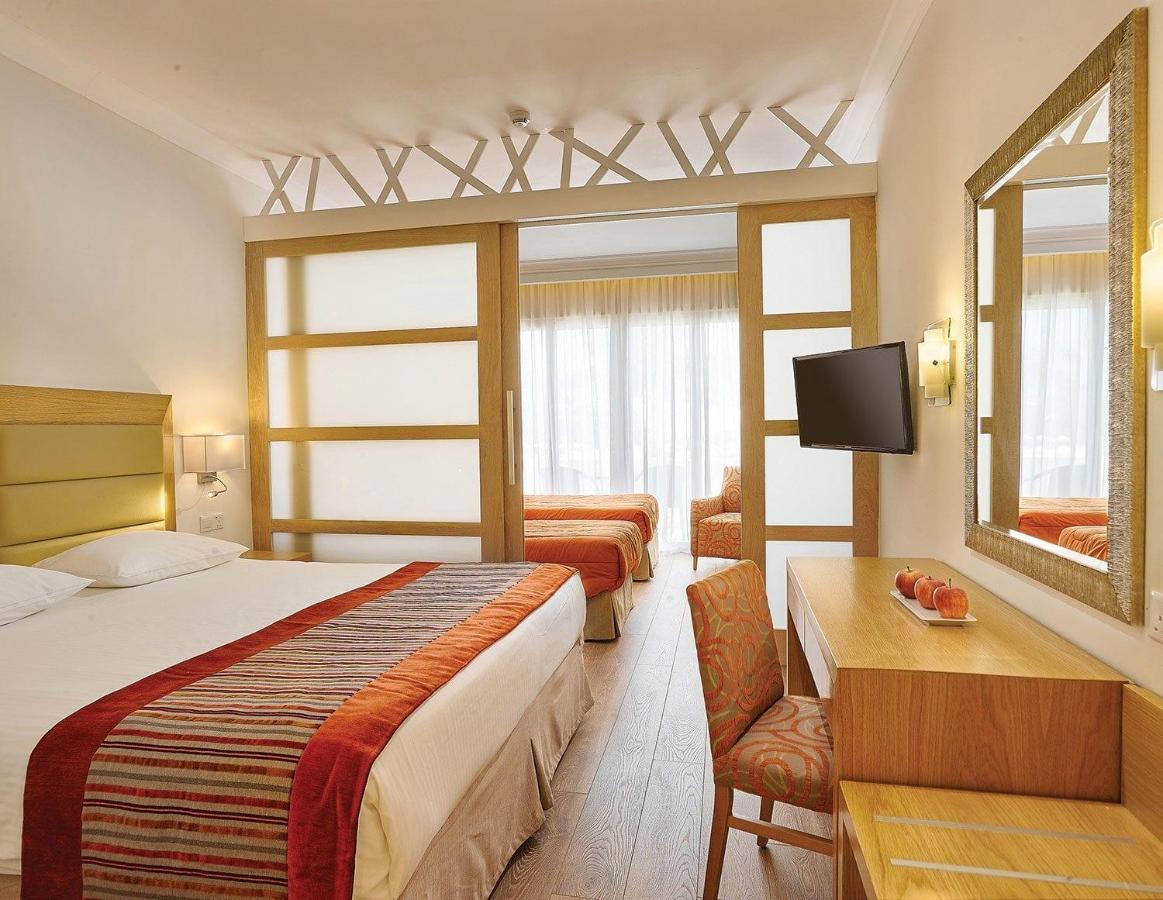 Olympic Lagoon Resort Agia Napa Buitenkant foto
